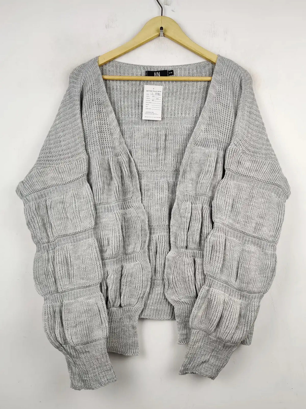 Buy online pre-used pre-loved 100% authentic & Original branded Nn (LS-8840) available in Pakistan. Top international brands avilable.