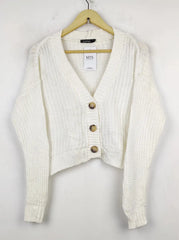 Buy online pre-used pre-loved 100% authentic & Original branded Boohoo (LS-8865) available in Pakistan. Top international brands avilable.