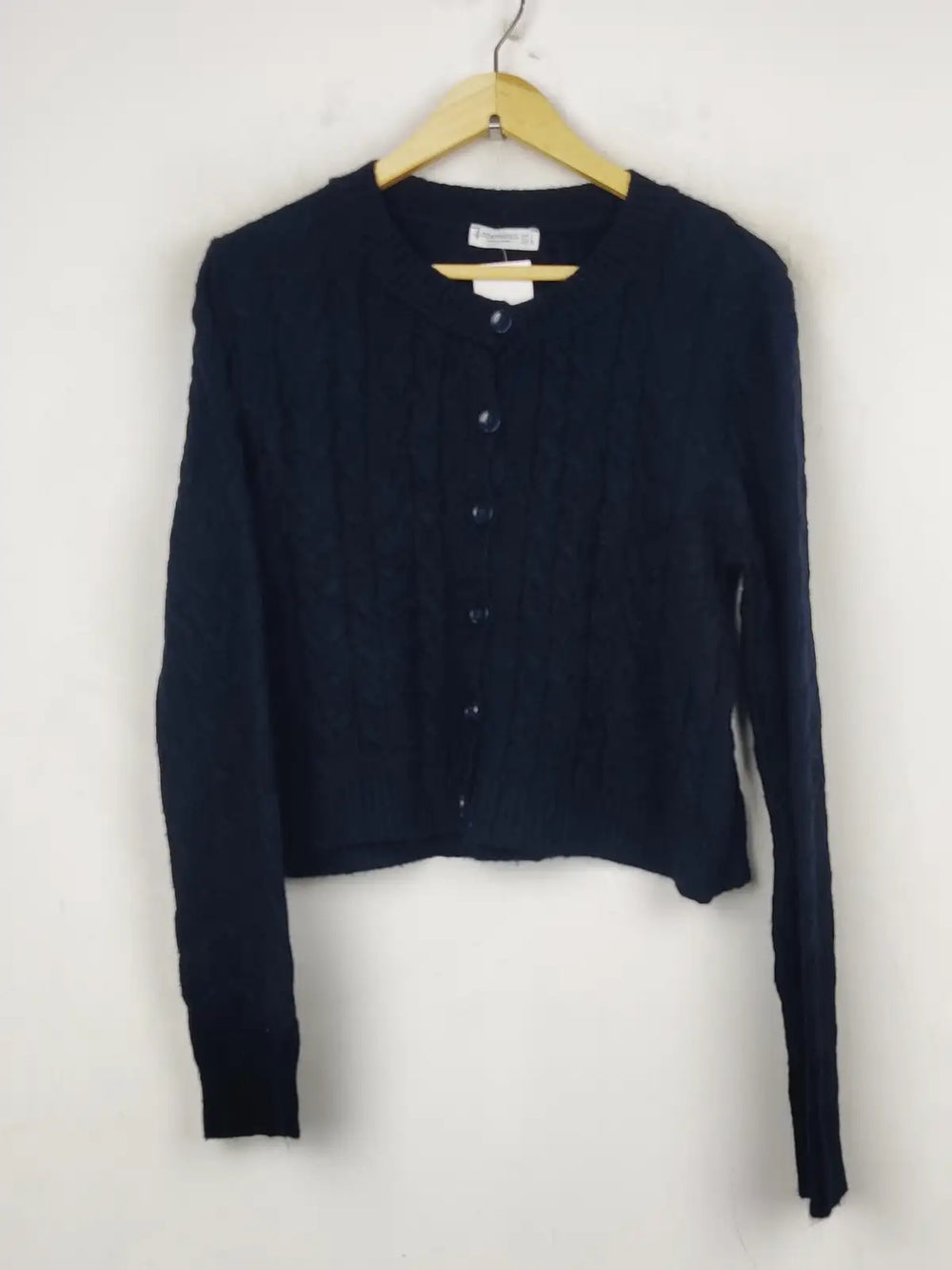 Buy online pre-used pre-loved 100% authentic & Original branded Stradivarius (LS-8892) available in Pakistan. Top international brands avilable.