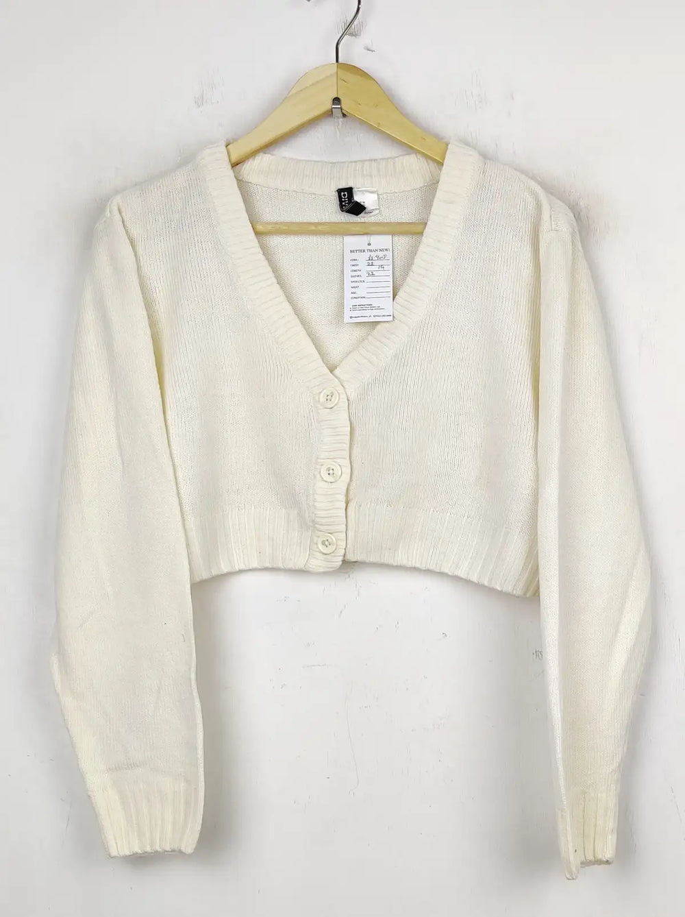 Buy online pre-used pre-loved 100% authentic & Original branded H&M (LS-9018) available in Pakistan. Top international brands avilable.