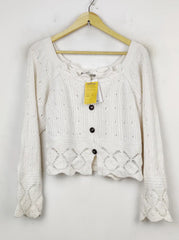 Buy online pre-used pre-loved 100% authentic & Original branded Asos (LS-9025) available in Pakistan. Top international brands avilable.