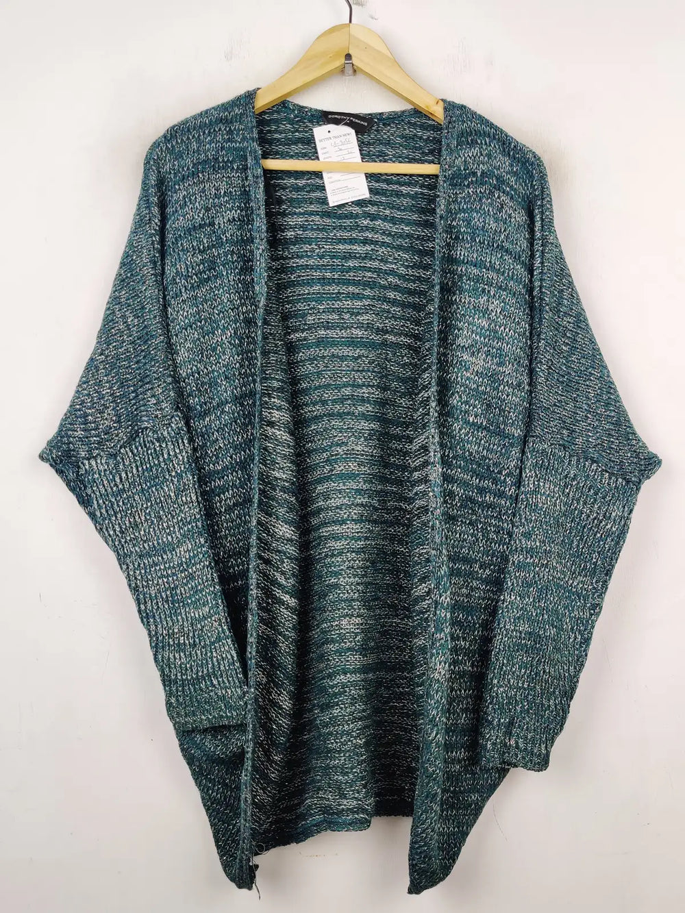 Buy online pre-used pre-loved 100% authentic & Original branded Dorothy Perkins (LS-9056) available in Pakistan. Top international brands avilable.