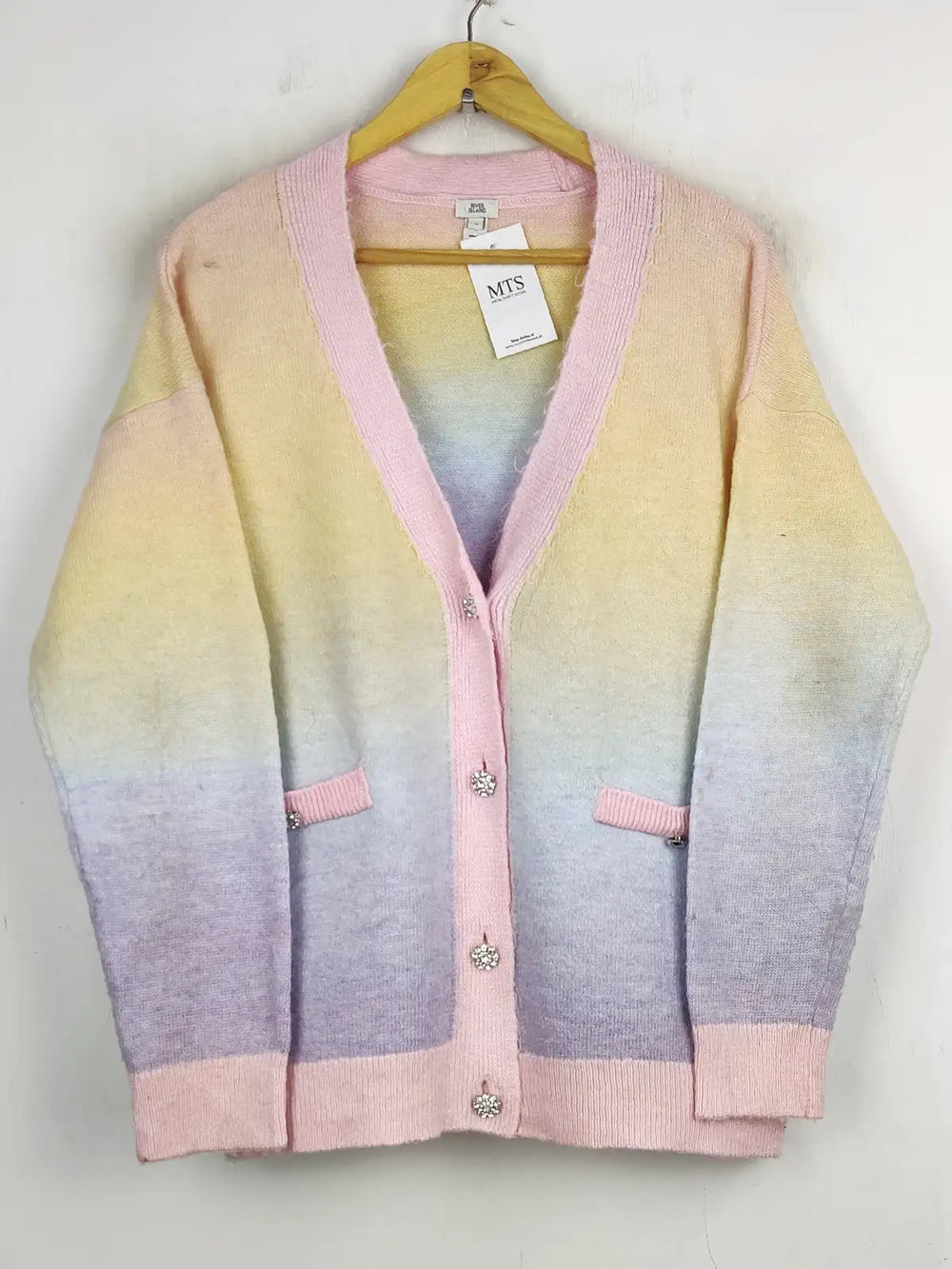 Buy online pre-used pre-loved 100% authentic & Original branded River Island (LS-9326) available in Pakistan. Top international brands avilable.