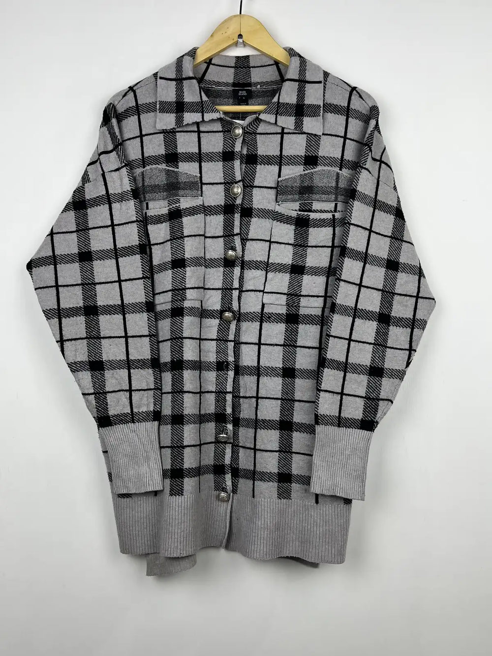 Buy online pre-used pre-loved 100% authentic & Original branded River Island (LS-9422) available in Pakistan. Top international brands avilable.