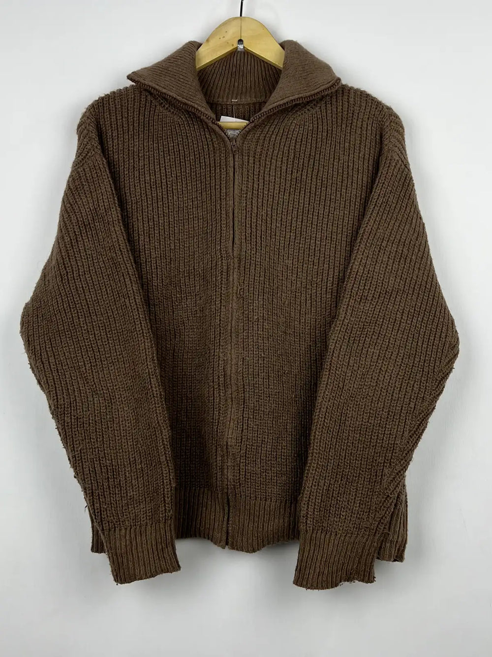 Buy online pre-used pre-loved 100% authentic & Original branded Manfinity (LS-9451) available in Pakistan. Top international brands avilable.