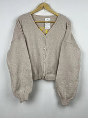 Buy online pre-used pre-loved 100% authentic & Original branded Unknown Brand (LS-9454) available in Pakistan. Top international brands avilable.