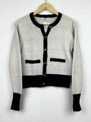 Buy online pre-used pre-loved 100% authentic & Original branded Zara (LS-9456) available in Pakistan. Top international brands avilable.