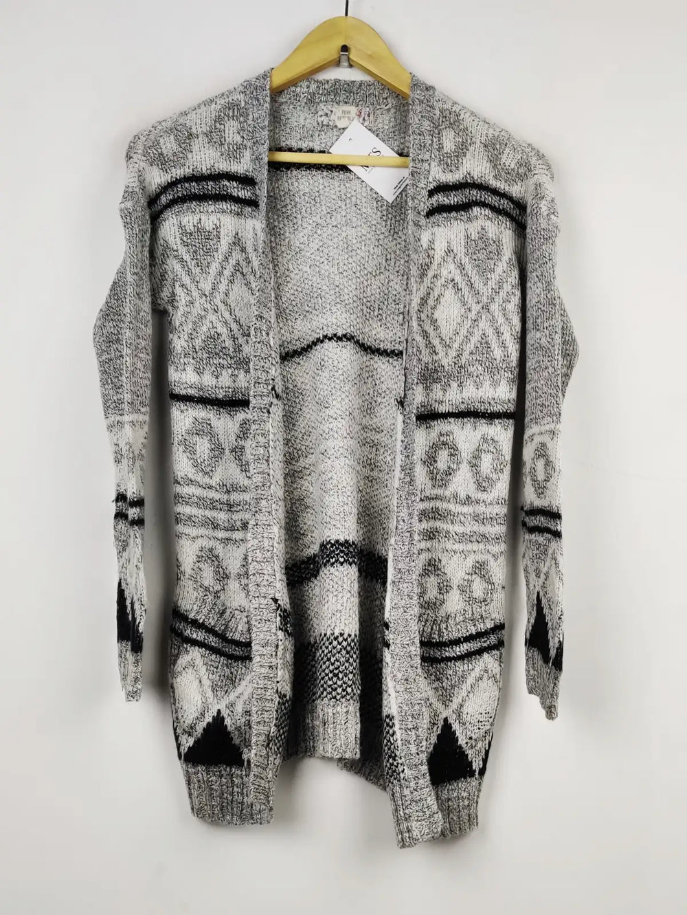 Buy online pre-used pre-loved 100% authentic & Original branded Pink Republic (LS-9631) available in Pakistan. Top international brands avilable.