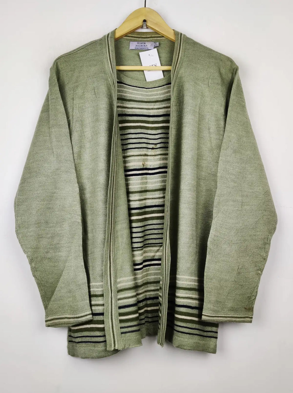 Buy online pre-used pre-loved 100% authentic & Original branded Honor Milburn (LS-9686) available in Pakistan. Top international brands avilable.