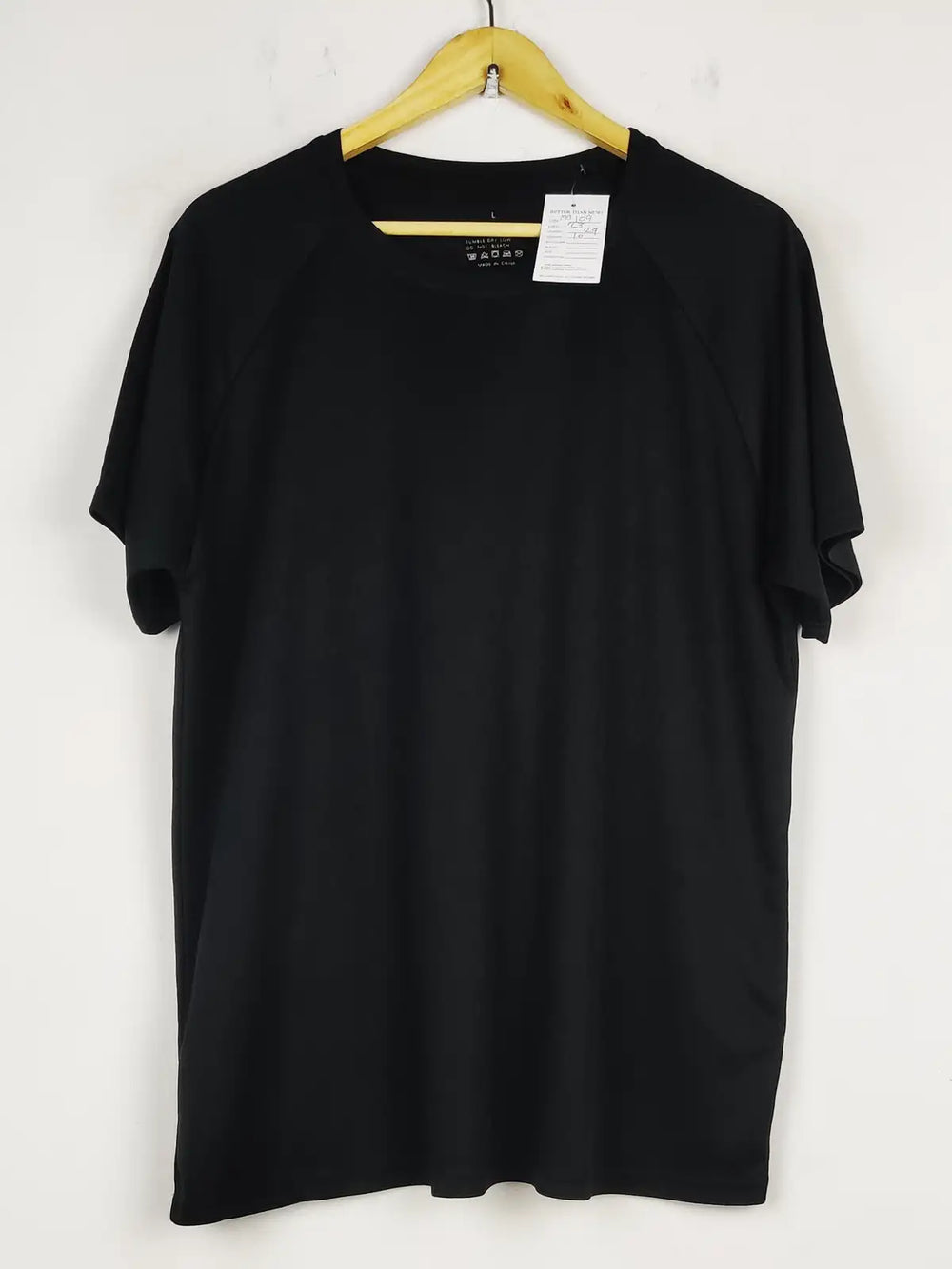 Buy online pre-used pre-loved 100% authentic & Original branded Unknown Brand (MA-109) available in Pakistan. Top international brands avilable.