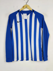 Buy online pre-used pre-loved 100% authentic & Original branded Dri Fit (MA-12) available in Pakistan. Top international brands avilable.