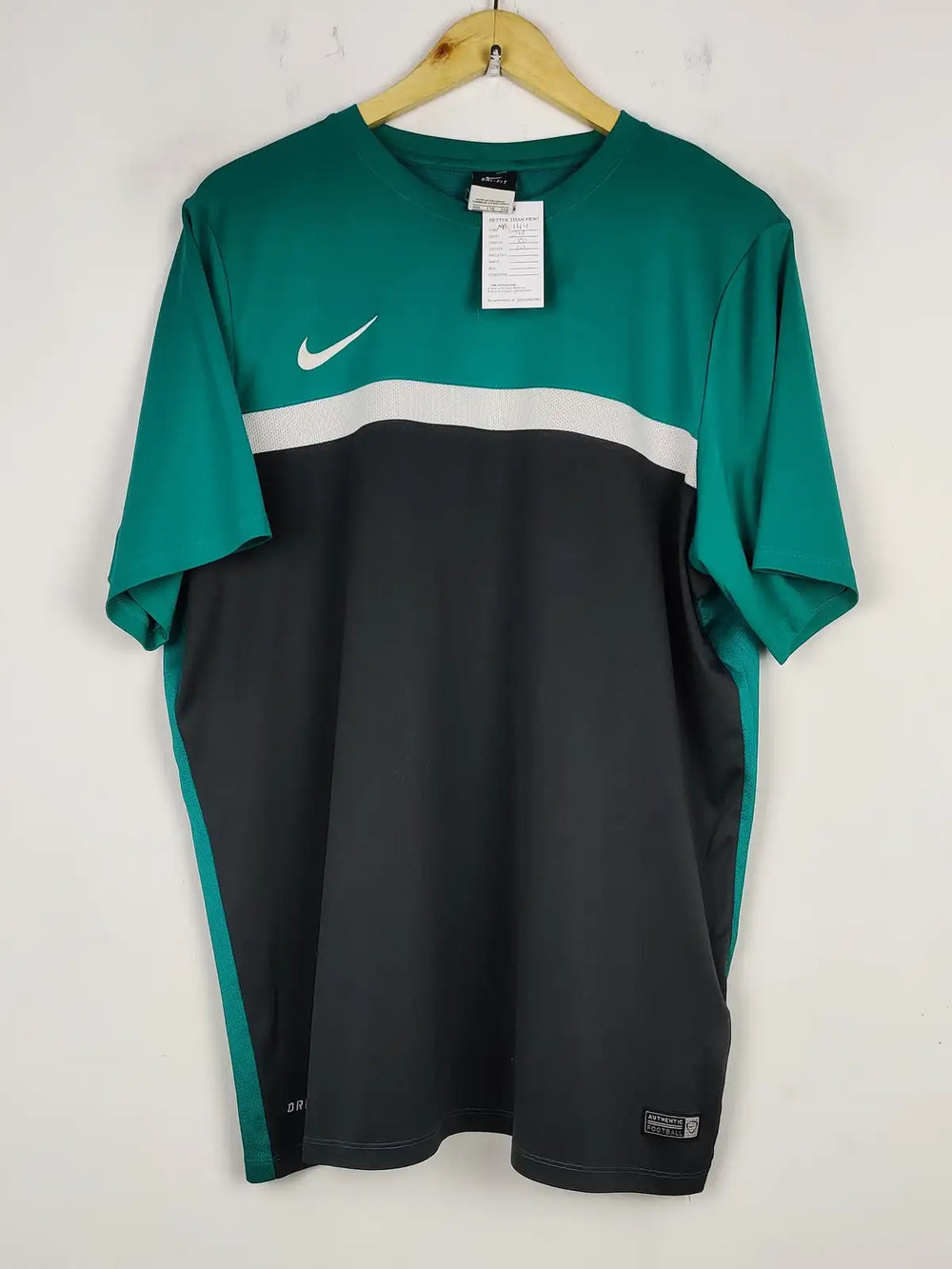 Buy online pre-used pre-loved 100% authentic & Original branded Dri Fit (MA-144) available in Pakistan. Top international brands avilable.