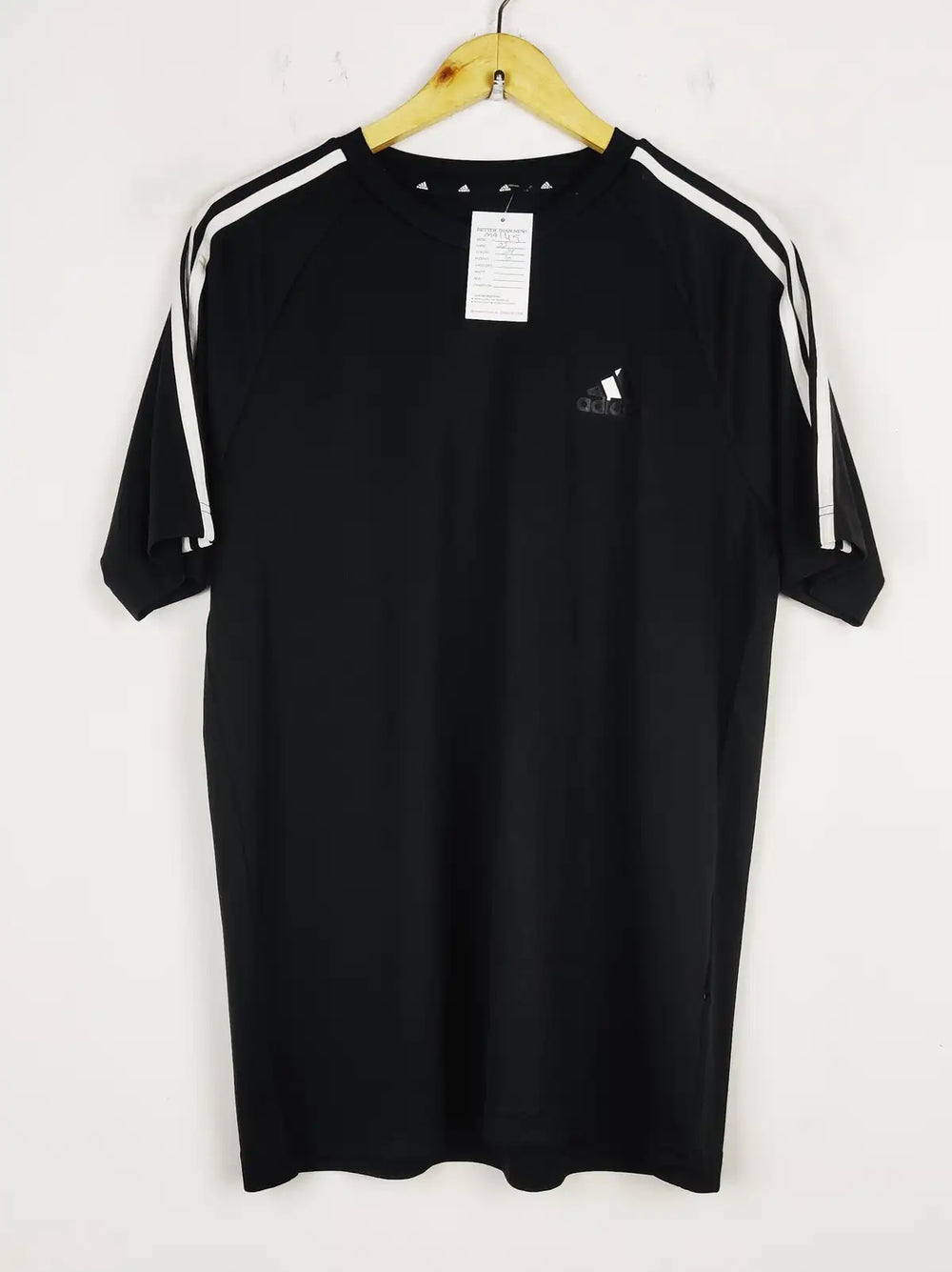 Buy online pre-used pre-loved 100% authentic & Original branded Adidas (MA-145) available in Pakistan. Top international brands avilable.