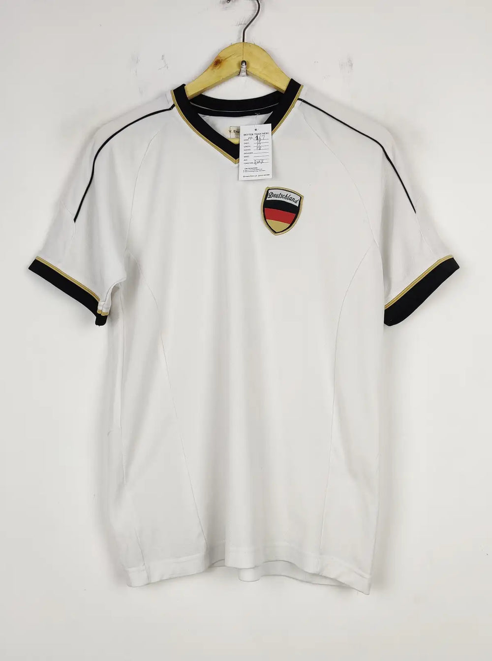 Buy online pre-used pre-loved 100% authentic & Original branded V.Enzmann (MA-167) available in Pakistan. Top international brands avilable.