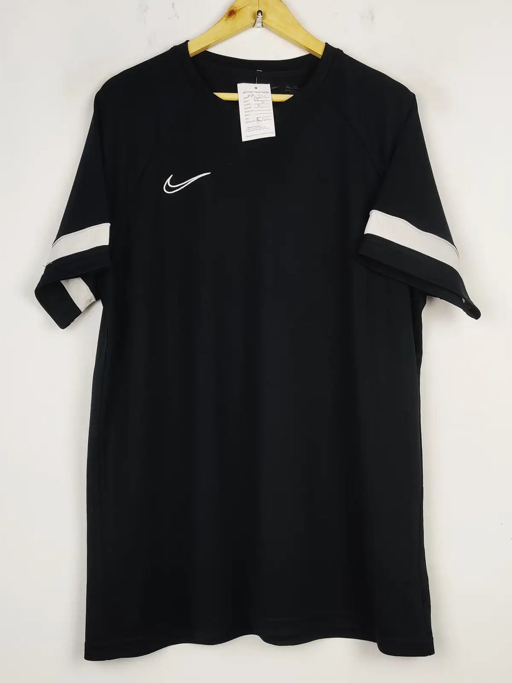 Buy online pre-used pre-loved 100% authentic & Original branded Dri Fit (MA-24) available in Pakistan. Top international brands avilable.