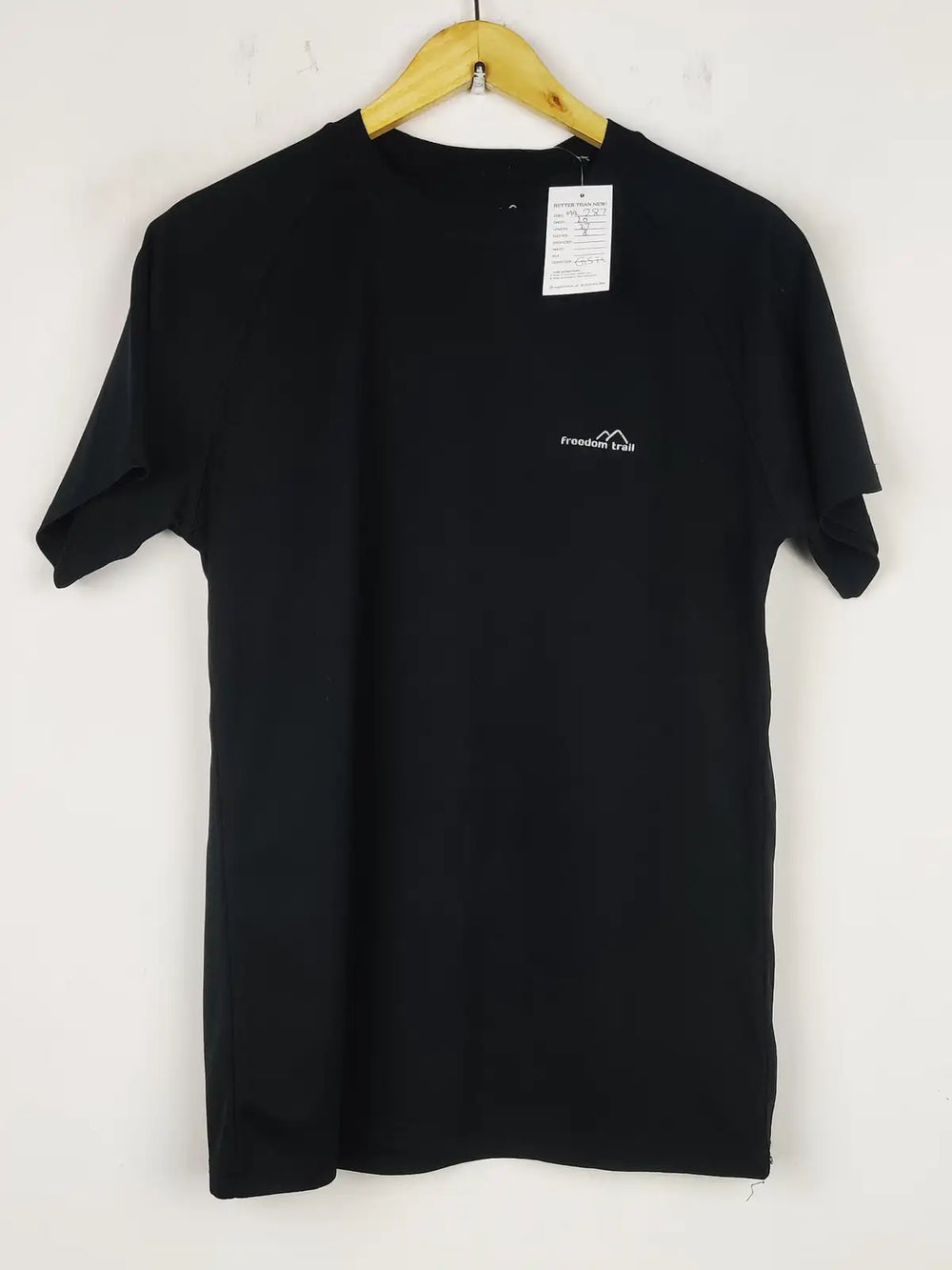 Buy online pre-used pre-loved 100% authentic & Original branded Tough Mudder (MA-287) available in Pakistan. Top international brands avilable.