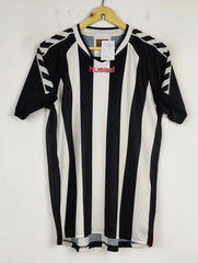 Buy online pre-used pre-loved 100% authentic & Original branded Hummel (MA-374) available in Pakistan. Top international brands avilable.