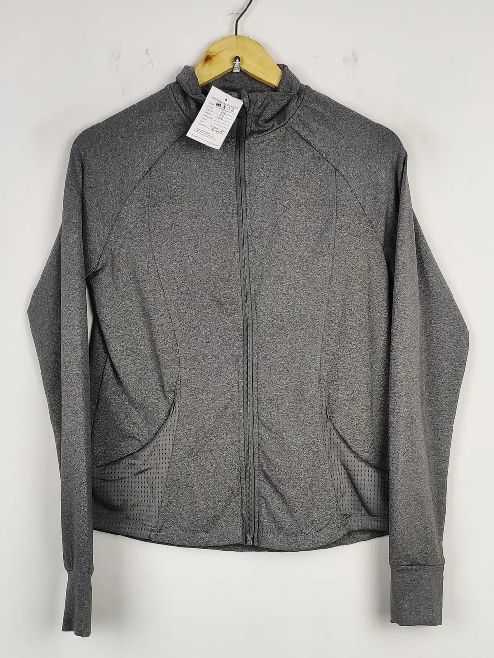 Buy online pre-used pre-loved 100% authentic & Original branded Unknown Brand (MA-396) available in Pakistan. Top international brands avilable.