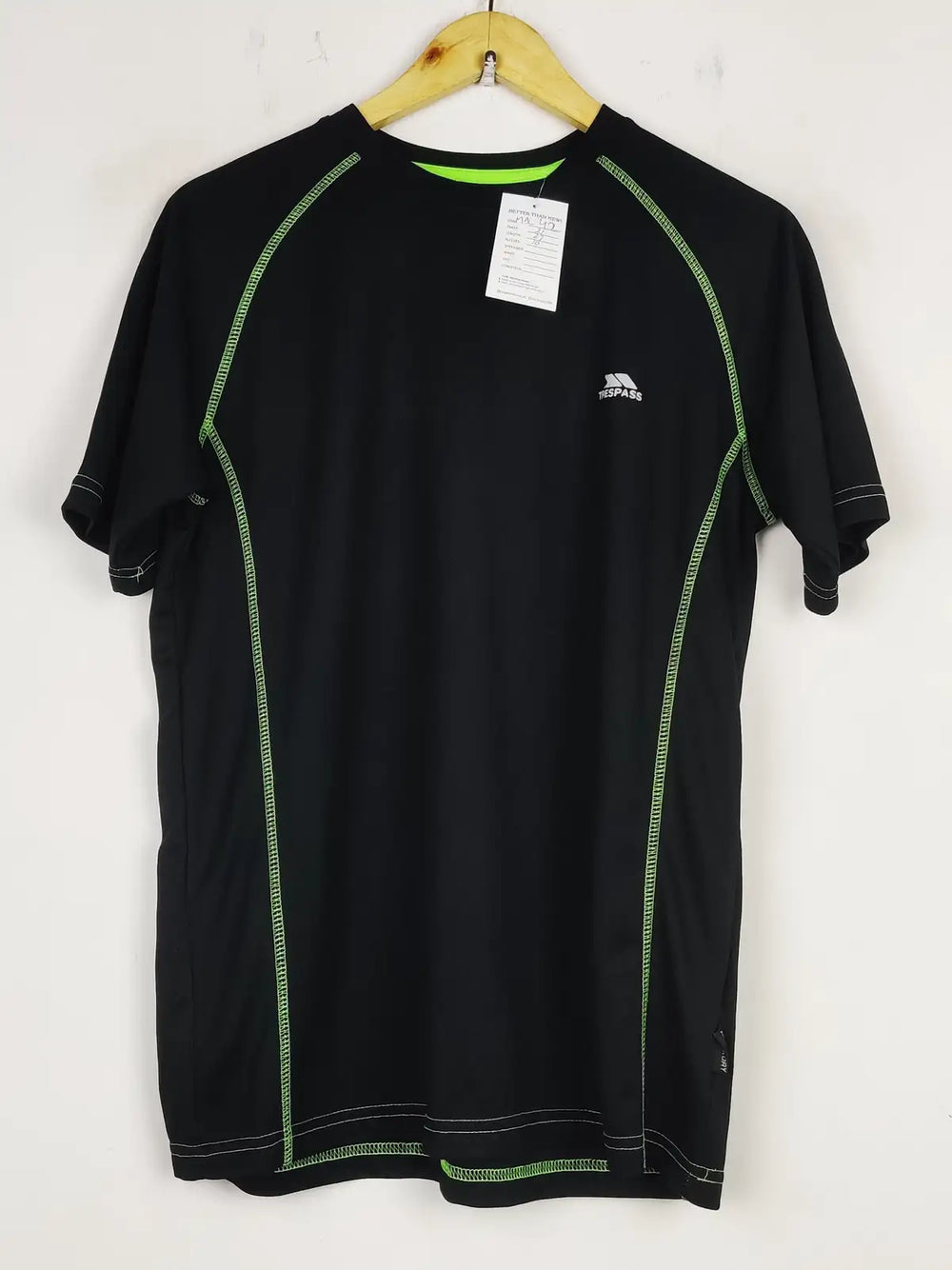 Buy online pre-used pre-loved 100% authentic & Original branded Trespass (MA-42) available in Pakistan. Top international brands avilable.