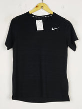 Buy online pre-used pre-loved 100% authentic & Original branded Nike (MA-49) available in Pakistan. Top international brands avilable.