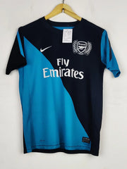 Buy online pre-used pre-loved 100% authentic & Original branded Nike (MA-658) available in Pakistan. Top international brands avilable.