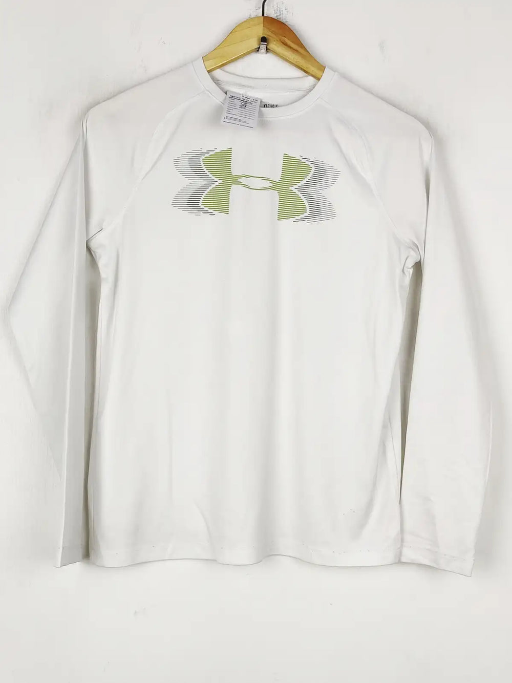 Buy online pre-used pre-loved 100% authentic & Original branded Underarmour (MA-708) available in Pakistan. Top international brands avilable.