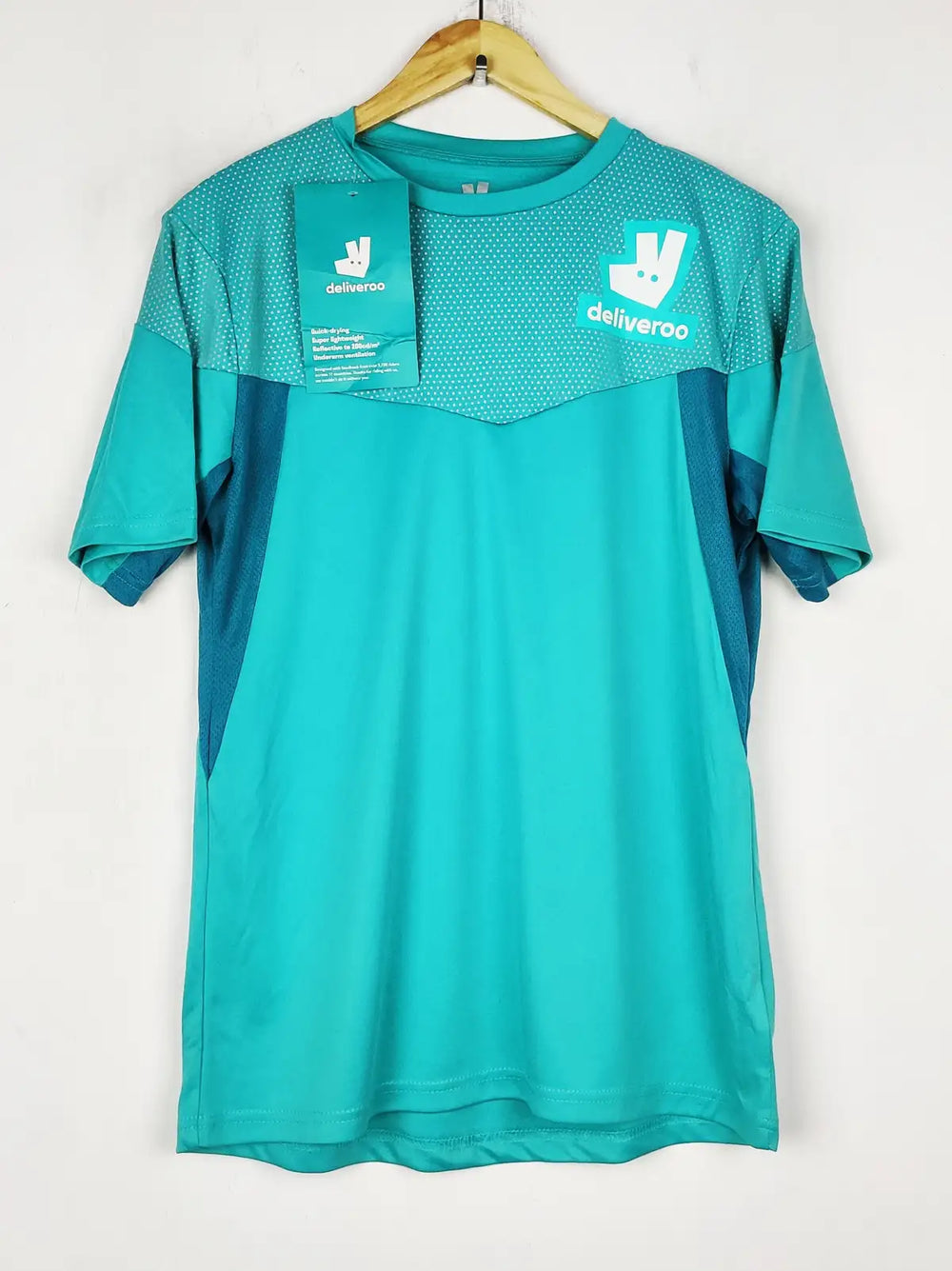 Buy online pre-used pre-loved 100% authentic & Original branded Deliveroo (MA-731) available in Pakistan. Top international brands avilable.