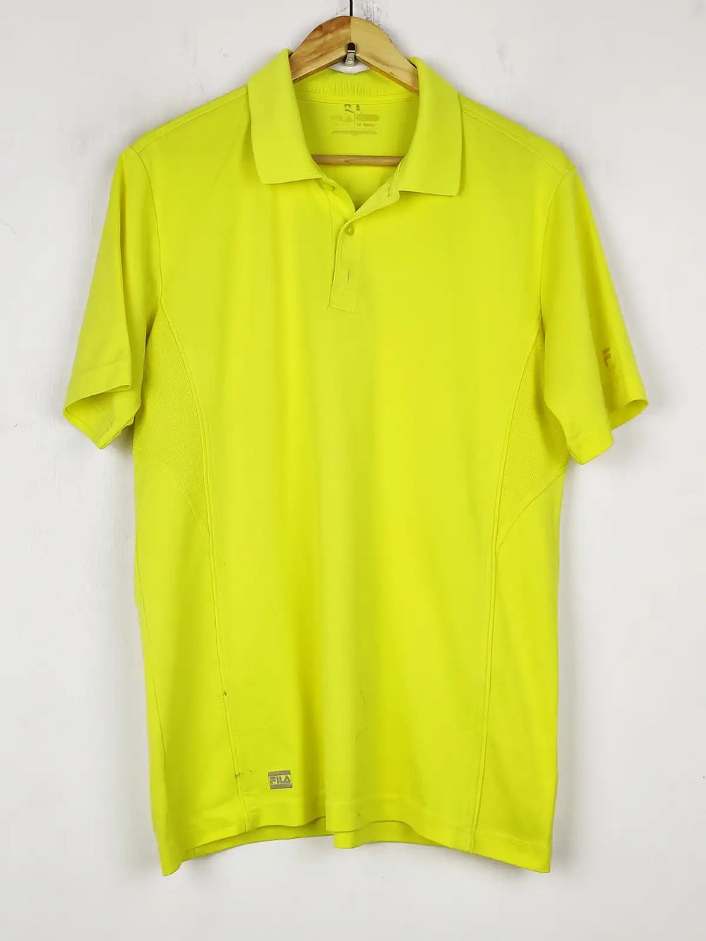 Buy online pre-used pre-loved 100% authentic & Original branded Filla (MA-745) available in Pakistan. Top international brands avilable.