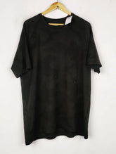 Buy online pre-used pre-loved 100% authentic & Original branded Underarmour (MA-803) available in Pakistan. Top international brands avilable.