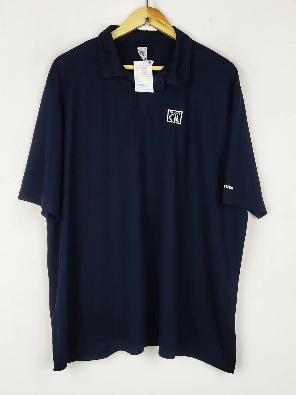 Buy online pre-used pre-loved 100% authentic & Original branded Decathlon (MA-822) available in Pakistan. Top international brands avilable.