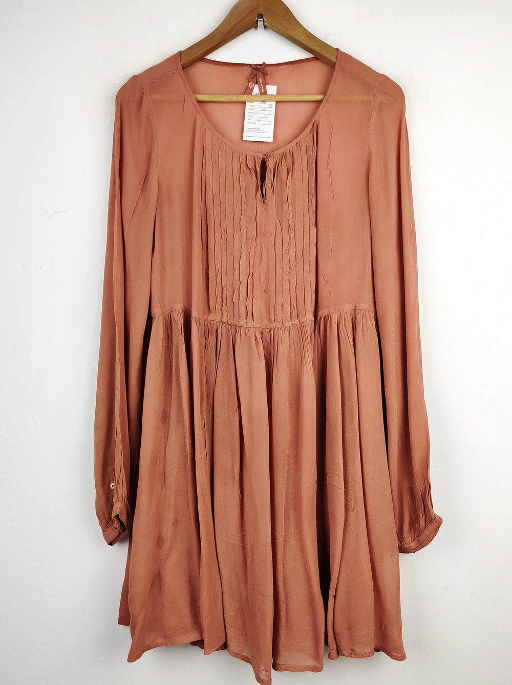 Buy online pre-used pre-loved 100% authentic & Original branded Next (MF-1005) available in Pakistan. Top international brands avilable.