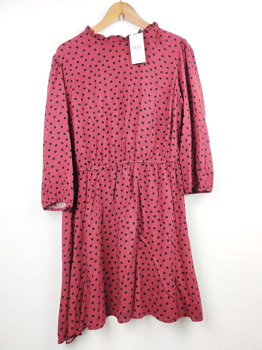 Buy online pre-used pre-loved 100% authentic & Original branded New Look (MF-1053) available in Pakistan. Top international brands avilable.