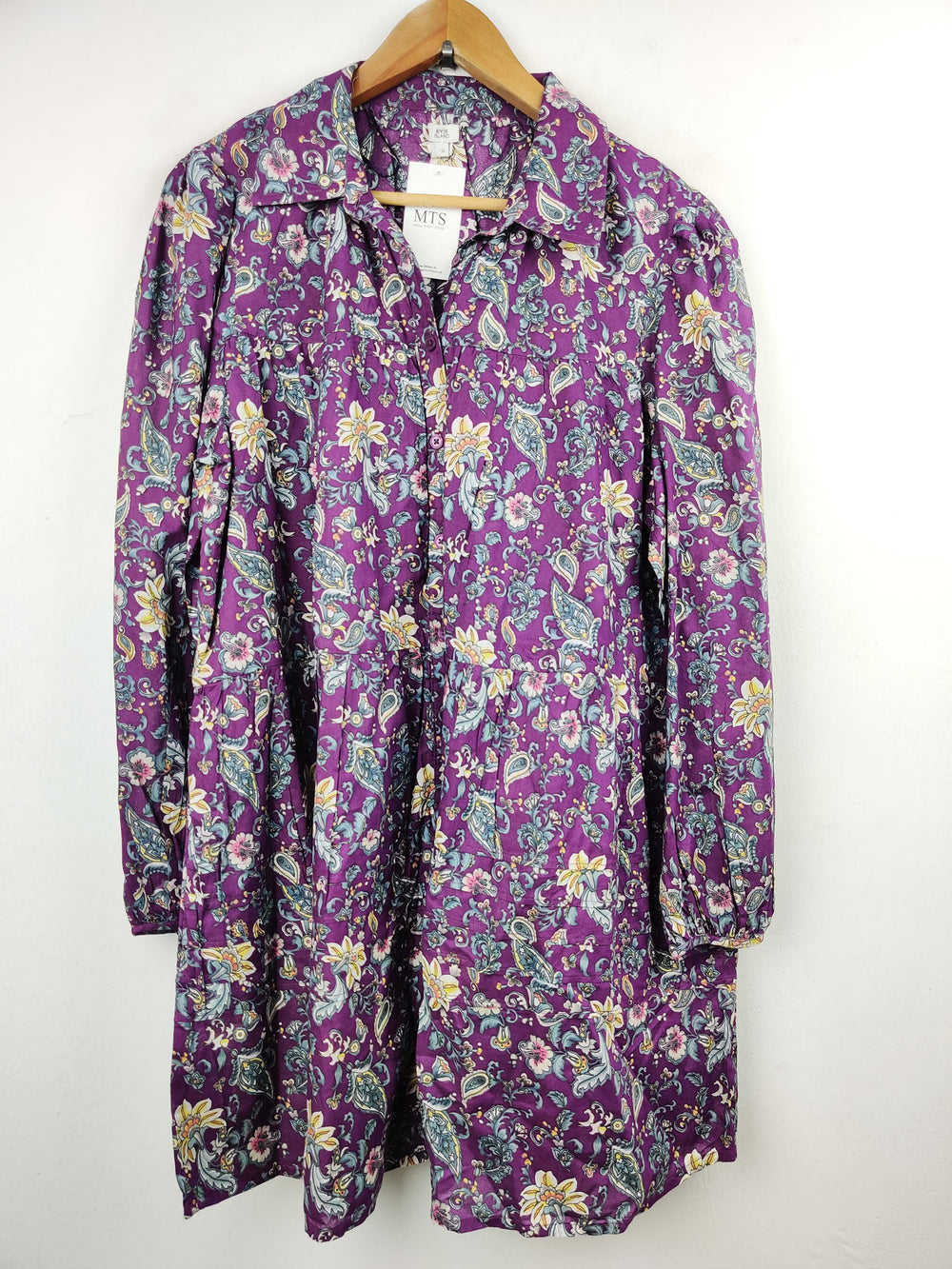 Buy online pre-used pre-loved 100% authentic & Original branded River Island (MF-1071) available in Pakistan. Top international brands avilable.