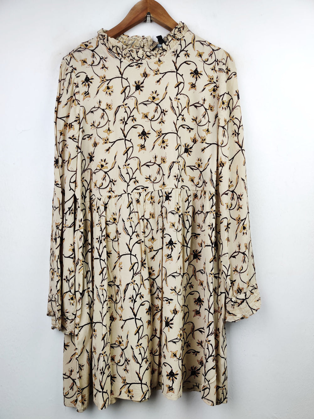 Buy online pre-used pre-loved 100% authentic & Original branded Primark (MF-1074) available in Pakistan. Top international brands avilable.