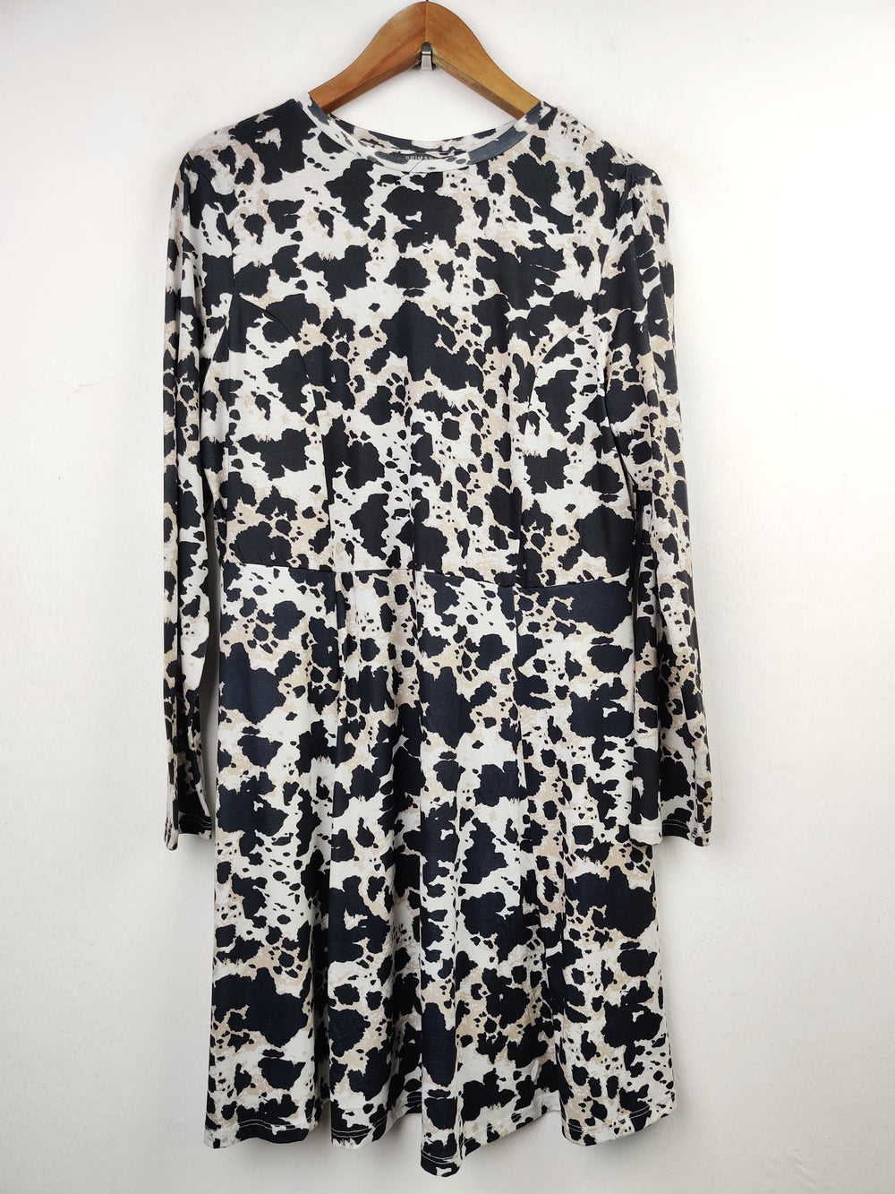 Buy online pre-used pre-loved 100% authentic & Original branded Primark (MF-1078) available in Pakistan. Top international brands avilable.