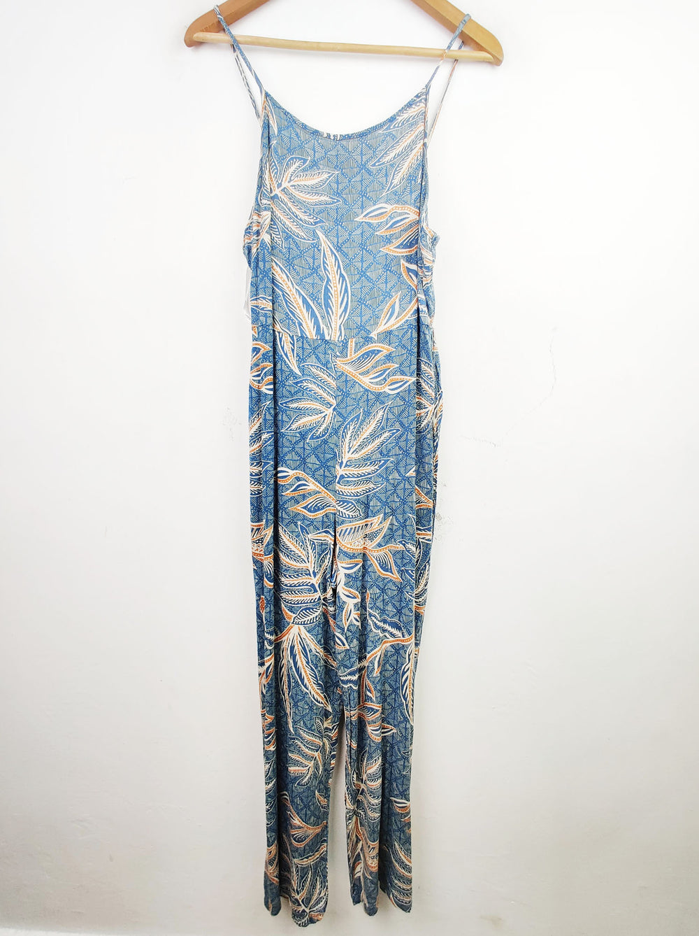 Buy online pre-used pre-loved 100% authentic & Original branded Primark (MF-1099) available in Pakistan. Top international brands avilable.