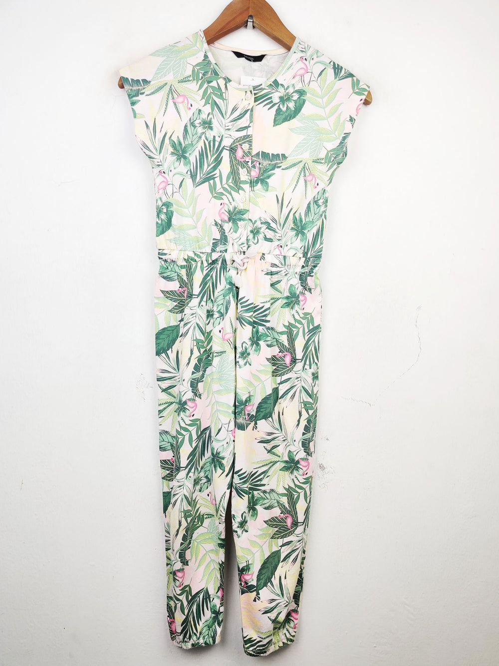 Buy online pre-used pre-loved 100% authentic & Original branded George (MF-1100) available in Pakistan. Top international brands avilable.