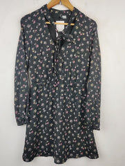 Buy online pre-used pre-loved 100% authentic & Original branded H&M (MF-110) available in Pakistan. Top international brands avilable.