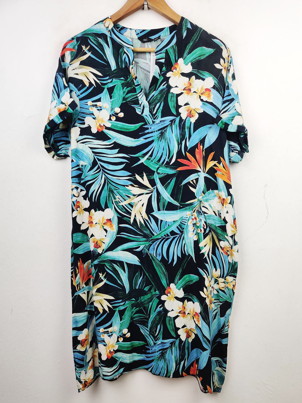 Buy online pre-used pre-loved 100% authentic & Original branded M&Co (MF-1118) available in Pakistan. Top international brands avilable.