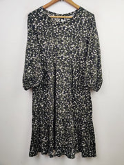 Buy online pre-used pre-loved 100% authentic & Original branded Nutmeg (MF-1123) available in Pakistan. Top international brands avilable.