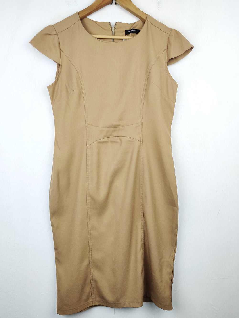 Buy online pre-used pre-loved 100% authentic & Original branded Collection (MF-112) available in Pakistan. Top international brands avilable.