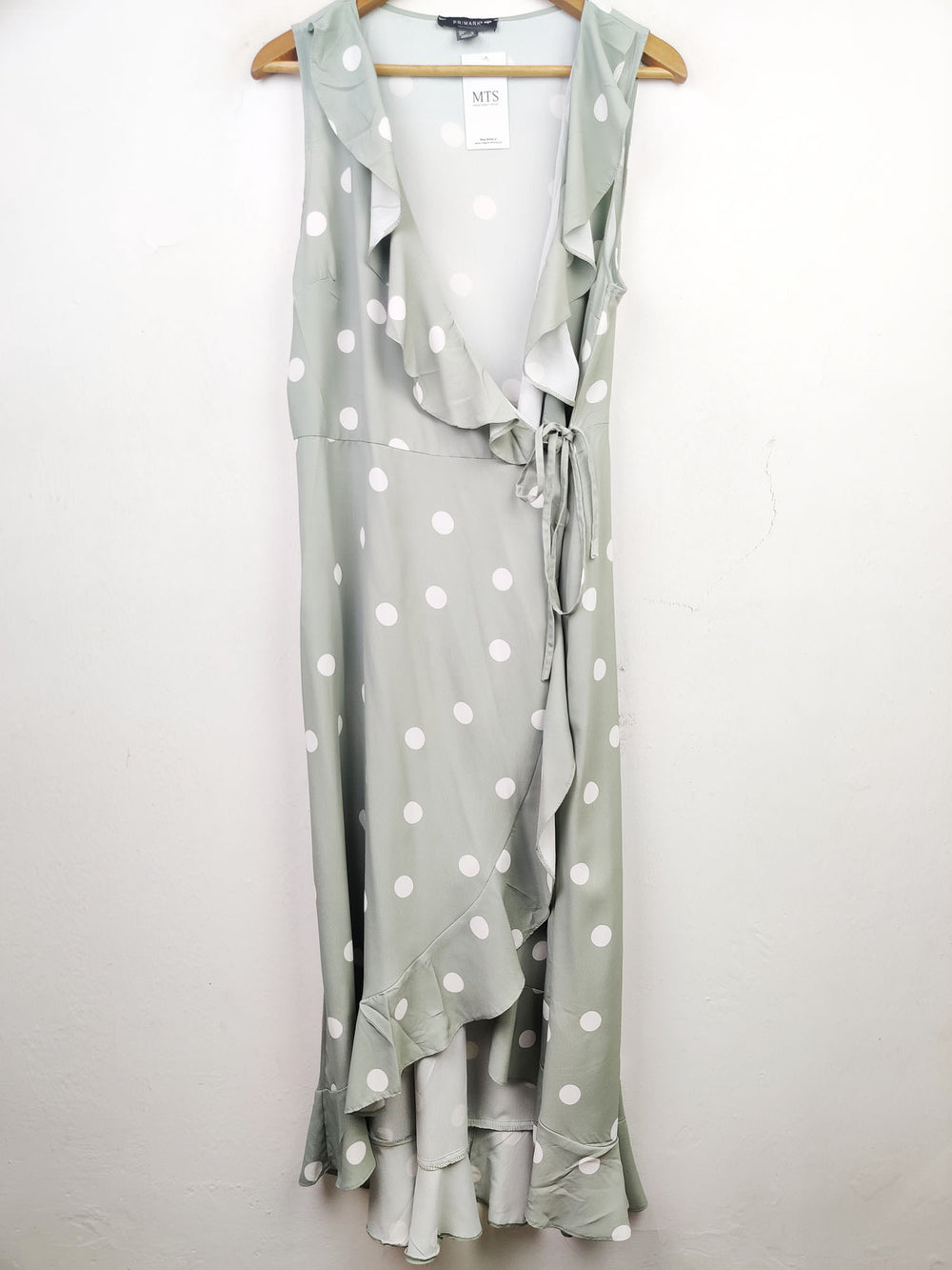 Buy online pre-used pre-loved 100% authentic & Original branded Primark (MF-1130) available in Pakistan. Top international brands avilable.