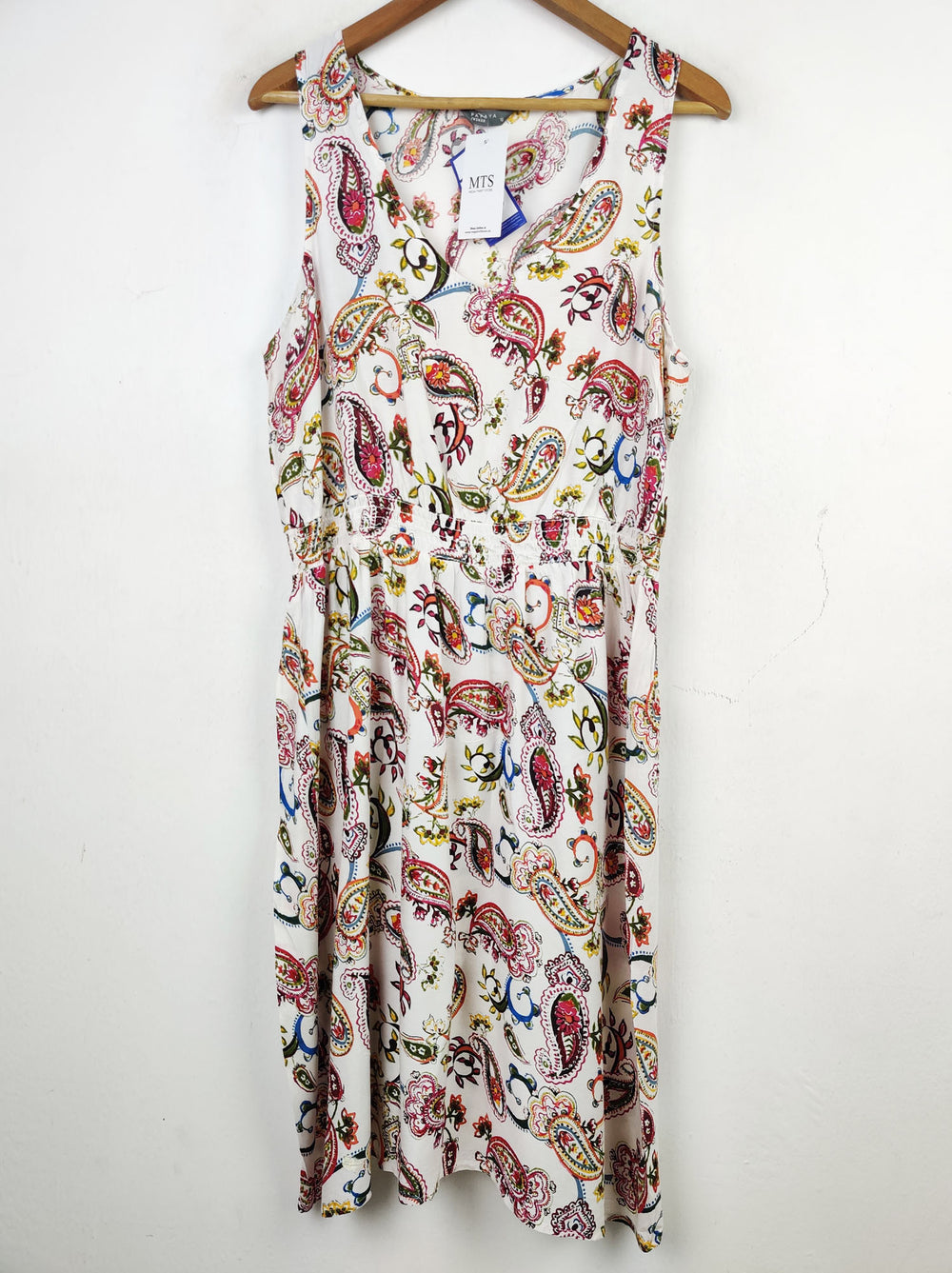 Buy online pre-used pre-loved 100% authentic & Original branded Papaya (MF-1138) available in Pakistan. Top international brands avilable.