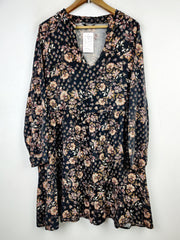 Buy online pre-used pre-loved 100% authentic & Original branded George (MF-1157) available in Pakistan. Top international brands avilable.