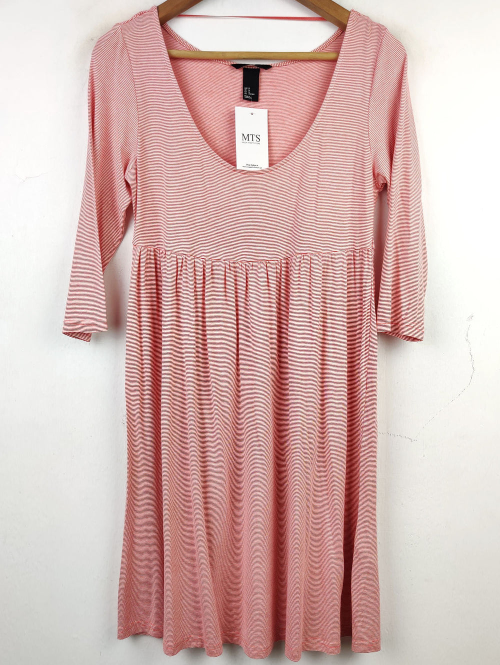 Buy online pre-used pre-loved 100% authentic & Original branded H&M (MF-1235) available in Pakistan. Top international brands avilable.