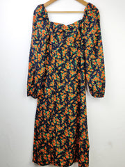 Buy online pre-used pre-loved 100% authentic & Original branded Missguided (MF-1276) available in Pakistan. Top international brands avilable.