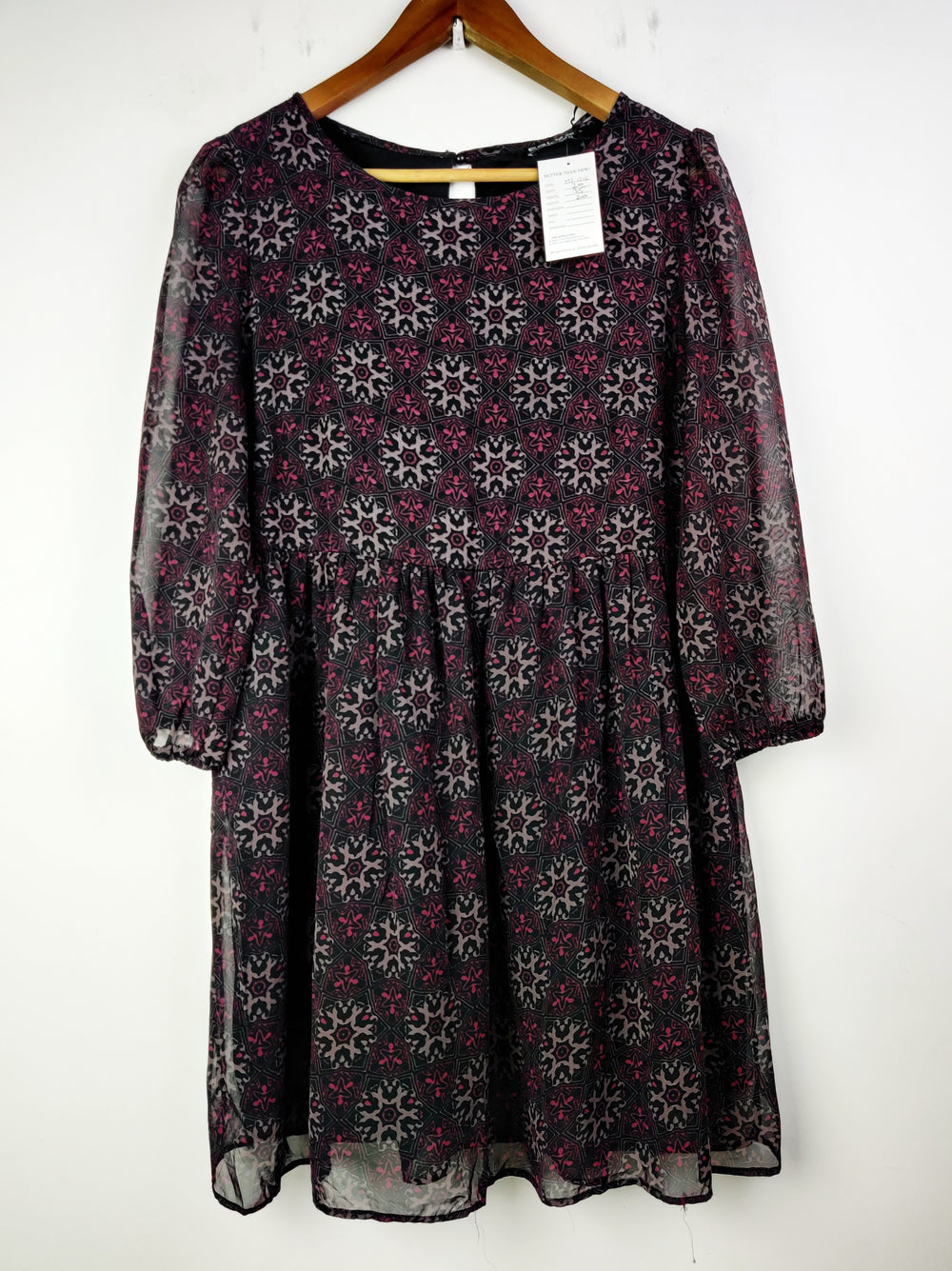 Buy online pre-used pre-loved 100% authentic & Original branded Select (MF-1316) available in Pakistan. Top international brands avilable.