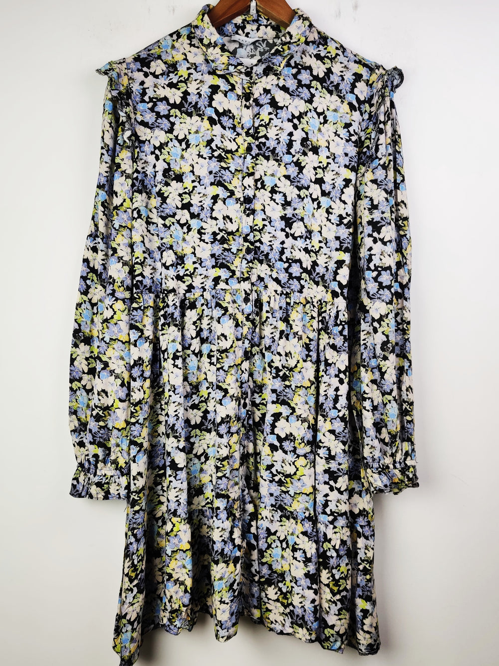 Buy online pre-used pre-loved 100% authentic & Original branded Papaya (MF-1320) available in Pakistan. Top international brands avilable.