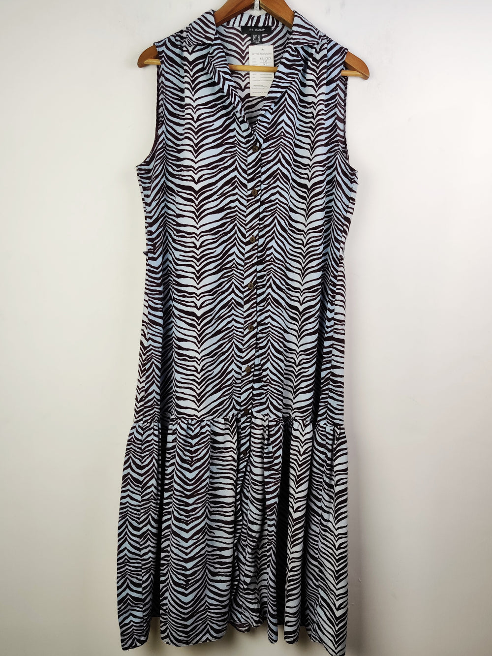 Buy online pre-used pre-loved 100% authentic & Original branded Primark (MF-1354) available in Pakistan. Top international brands avilable.