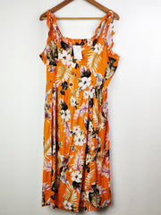 Buy online pre-used pre-loved 100% authentic & Original branded Dorothy Perkins (MF-1368) available in Pakistan. Top international brands avilable.